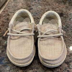 Wally Toddler Hey Dudes size 8